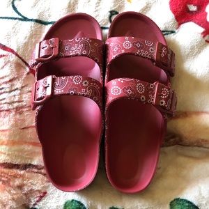 Sandals Size 7